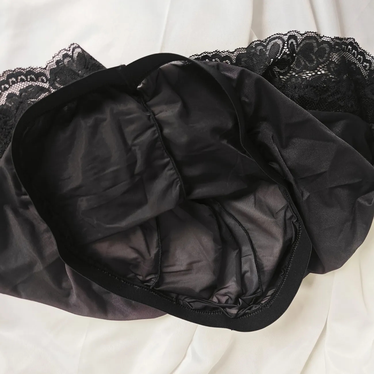 Sexy Man's Glossy Lace Hem Sho - đánh giá và giá Pouch Boxer Pouch